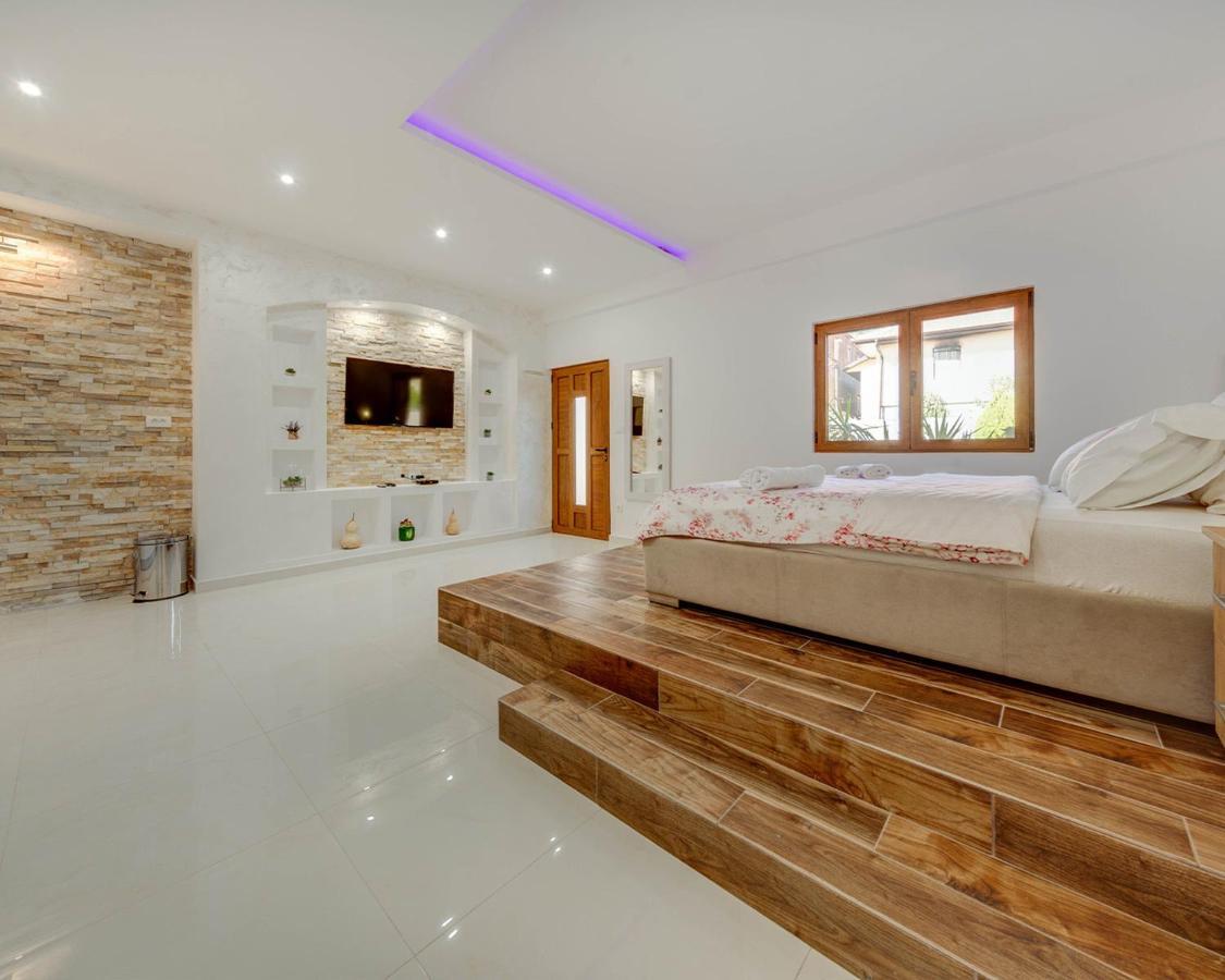 Villa Ilijana Тиват Экстерьер фото