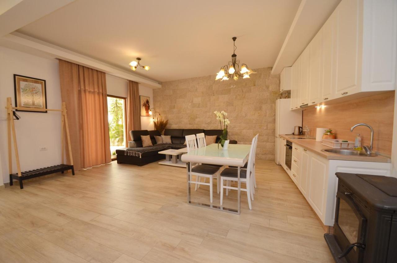 Villa Ilijana Тиват Экстерьер фото