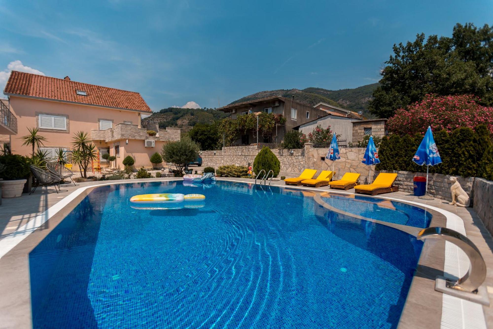 Villa Ilijana Тиват Экстерьер фото
